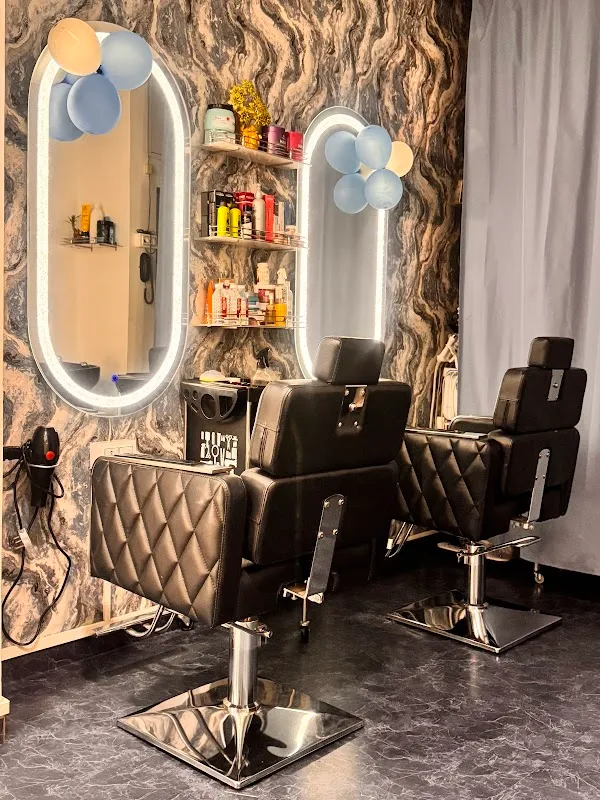 Ujwala Naik’s Aura Beauty Salon