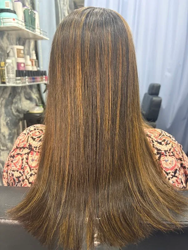 Ujwala Naik’s Aura Beauty Salon