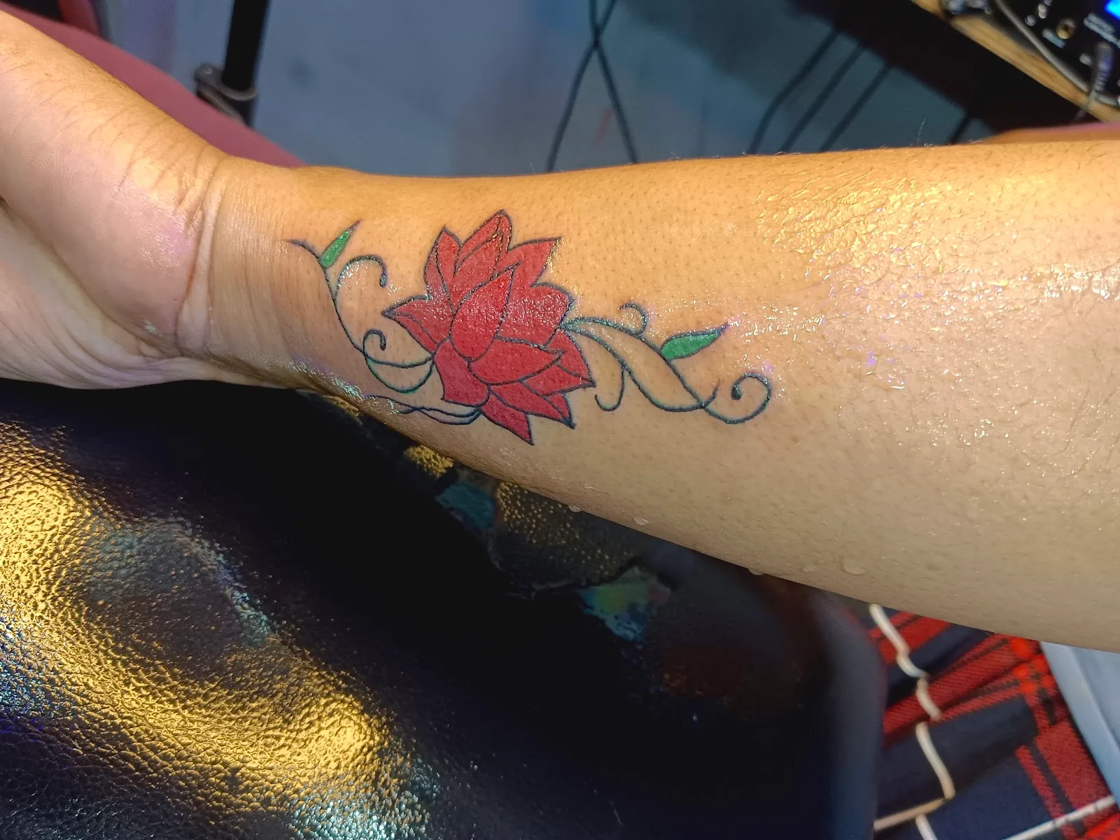 A J Tattoos & Mehandi Artist