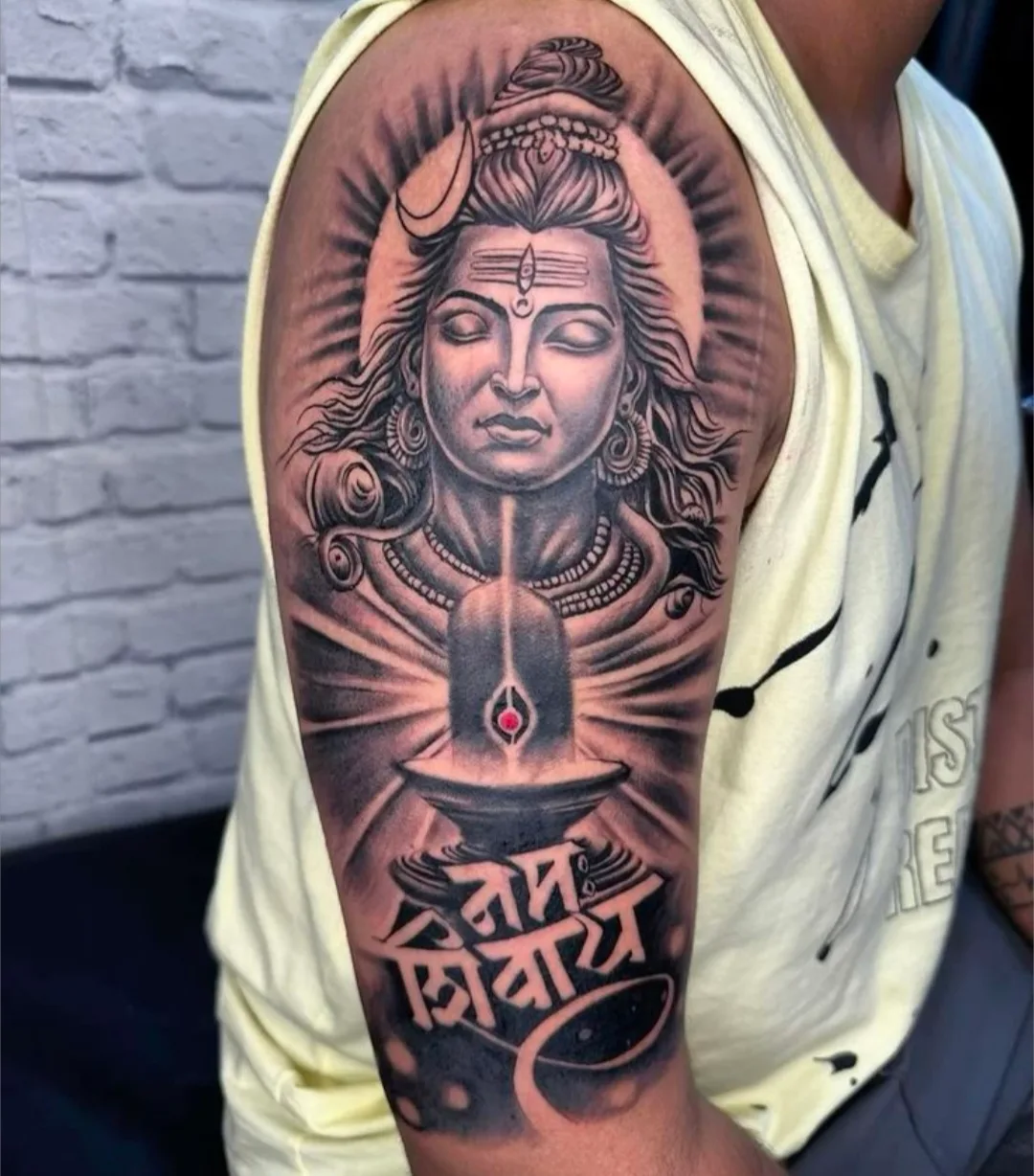 A J Tattoos & Mehandi Artist