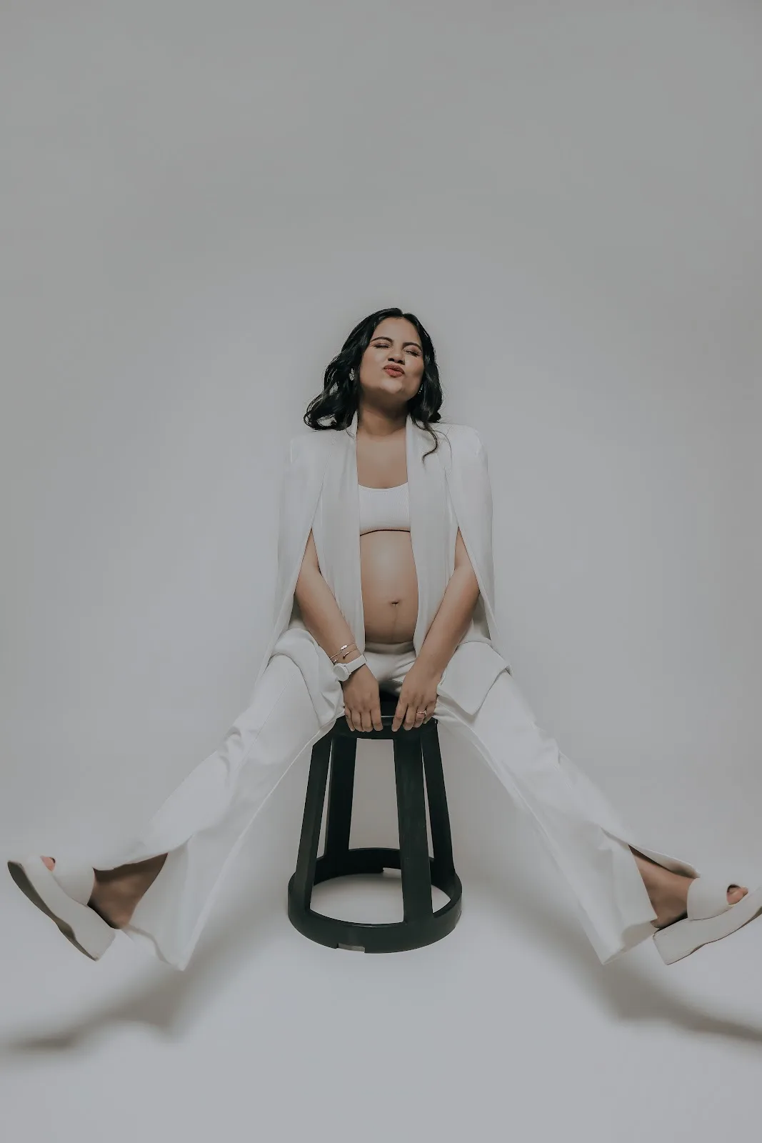 𝗕𝗼𝗵𝗼 𝗦𝘁𝘂𝗱𝗶𝗼 - Best Maternity & Newborn Photographer | Product & E-commerce Photography in Surat