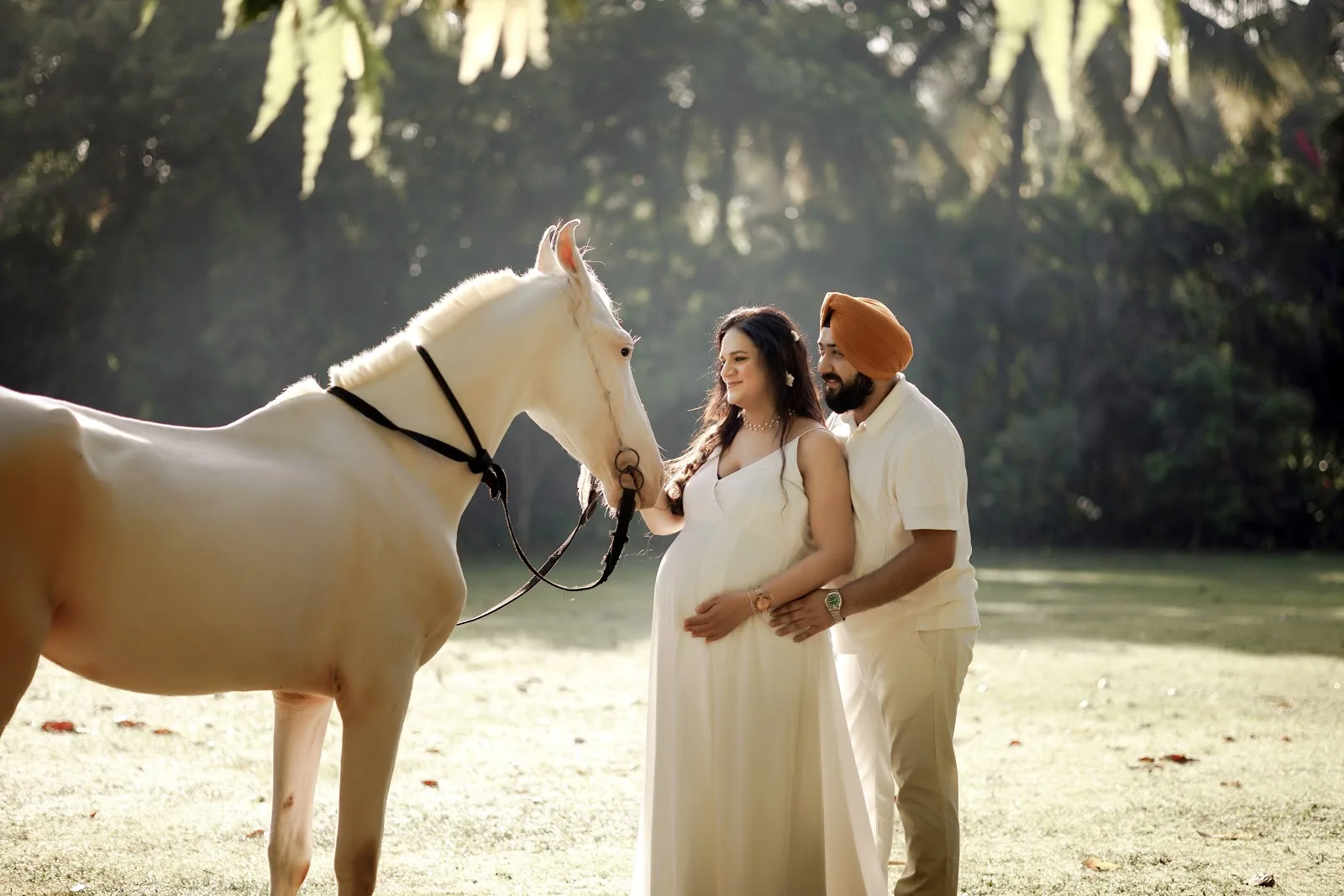 𝗕𝗼𝗵𝗼 𝗦𝘁𝘂𝗱𝗶𝗼 - Best Maternity & Newborn Photographer | Product & E-commerce Photography in Surat
