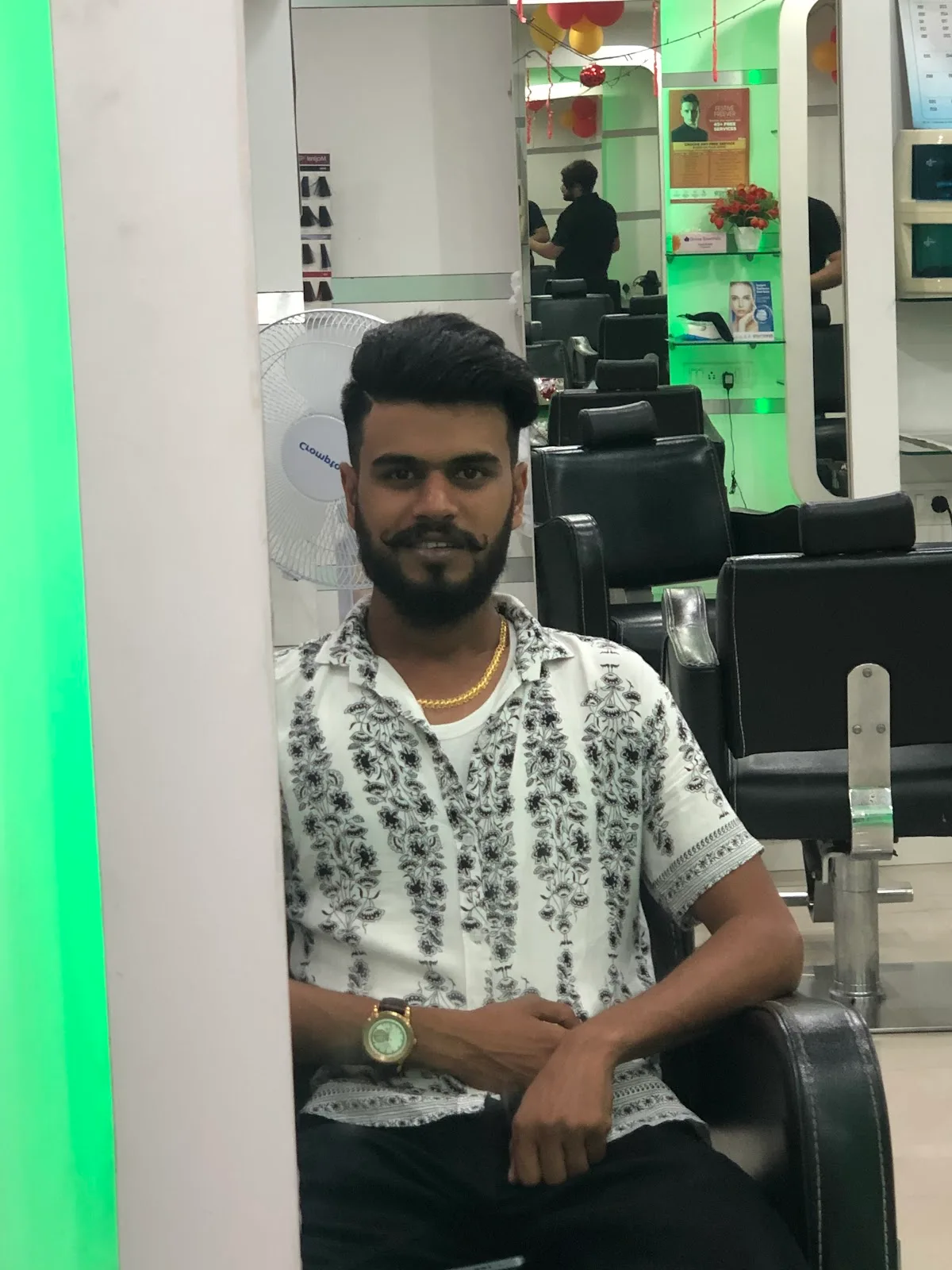 Green Trends Unisex Hair And Style Salon Nanganallur