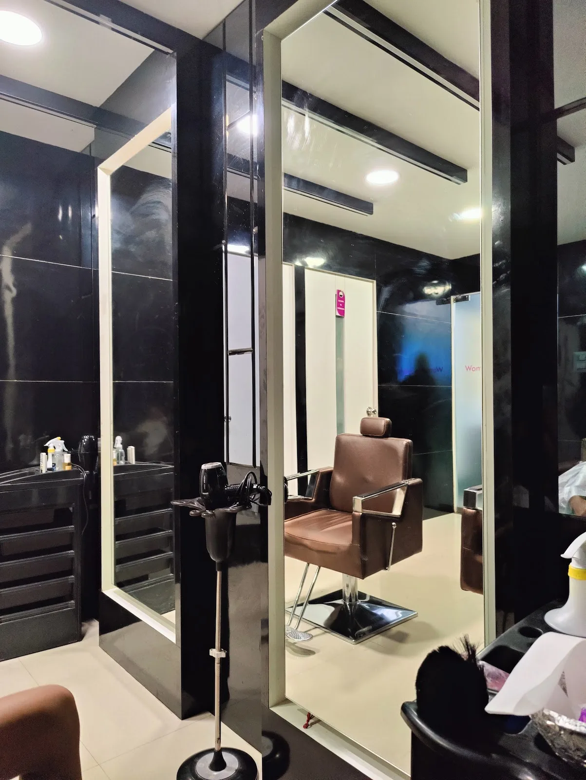 Green Trends Unisex Hair And Style Salon Nanganallur