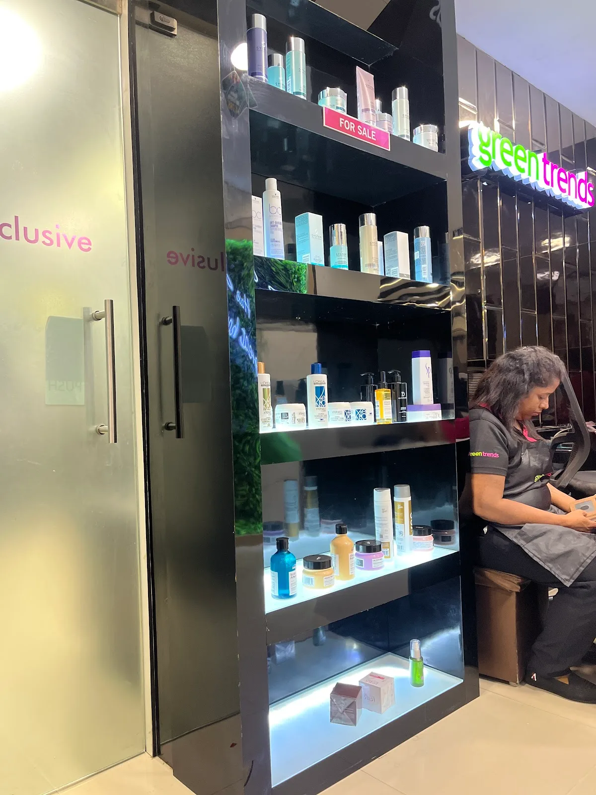 Green Trends Unisex Hair And Style Salon Nanganallur