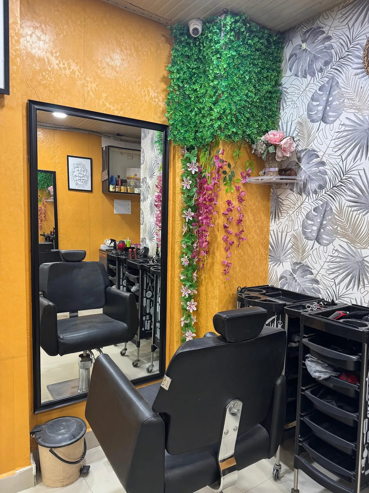 GENIUS Hair And Beauty Family Salon
