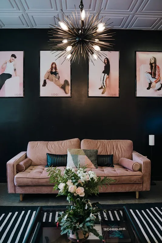 Mood Salon