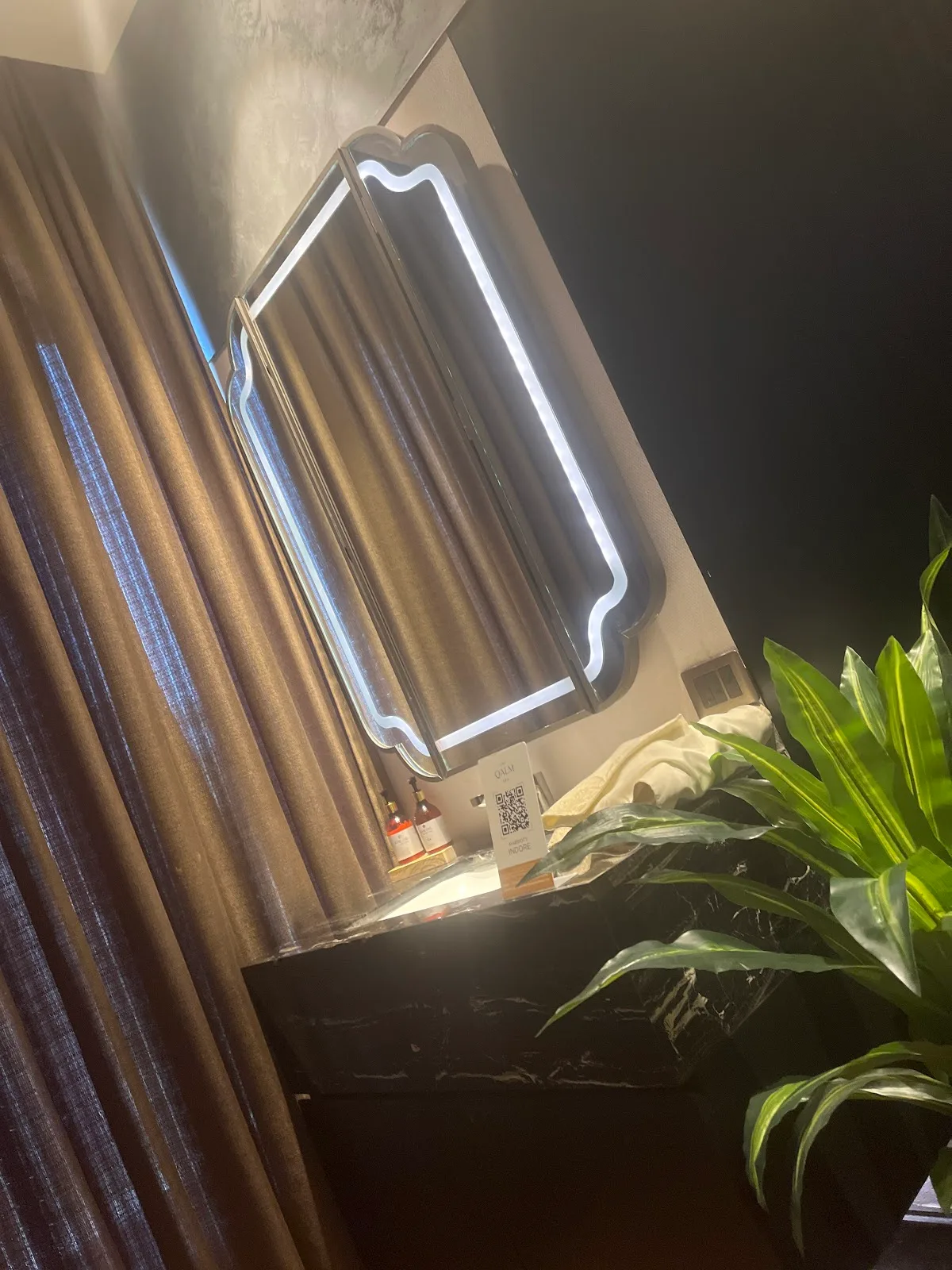 The Qalm Spa and Salon, Indore Marriott Hotel