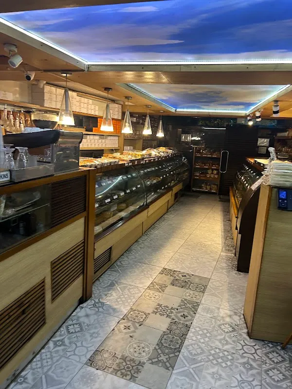 Affinity Salon, Bengali Market
