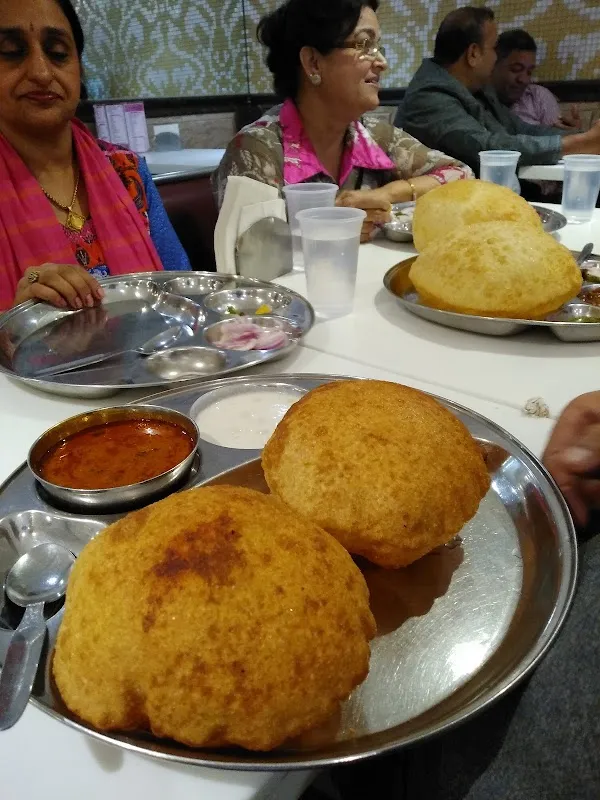 Affinity Salon, Bengali Market