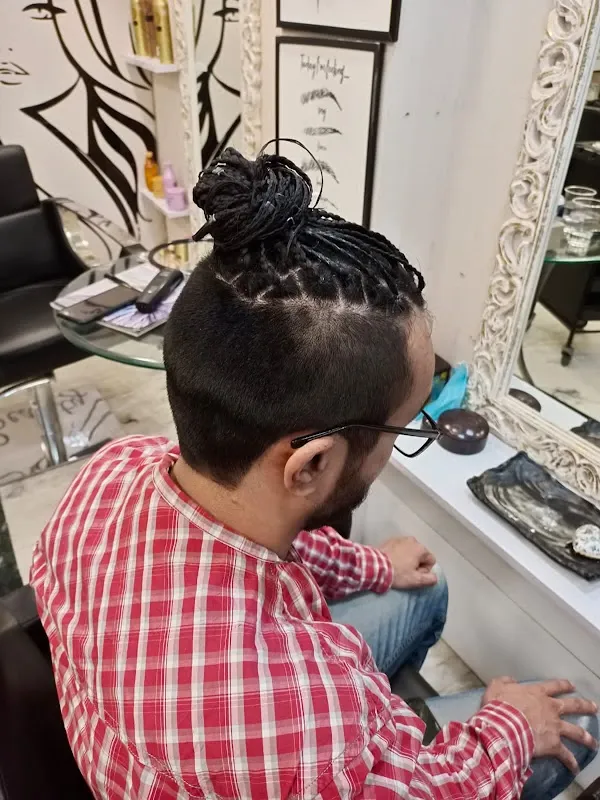 BRAIDS SALON