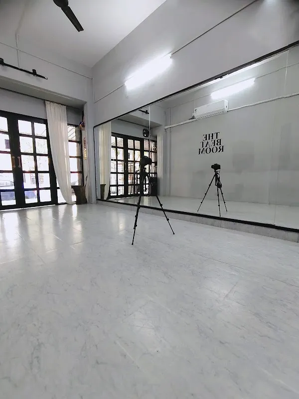 THE BEAT ROOM, dance studio and fitness point