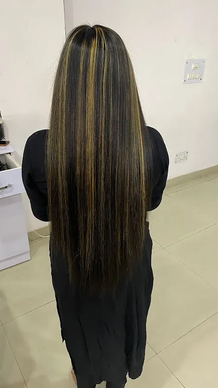 SR Unisex Salon & Academy