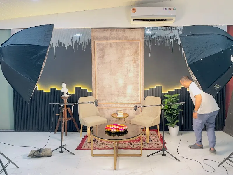 Fzy Fuzion Studio | Rental Photo Studio in Mumbai | Studio For Photoshoot, Podcast, Video shoot.