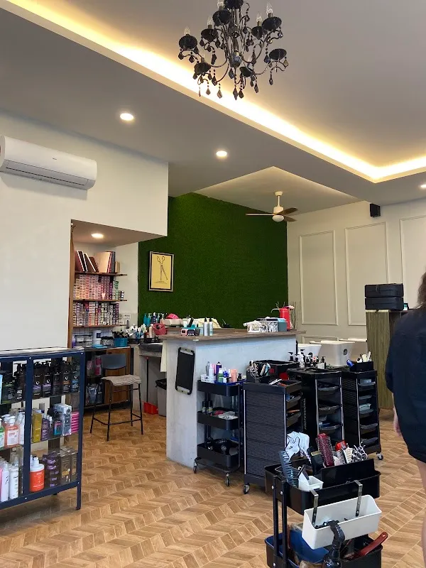 Tetilo Hair Saloon