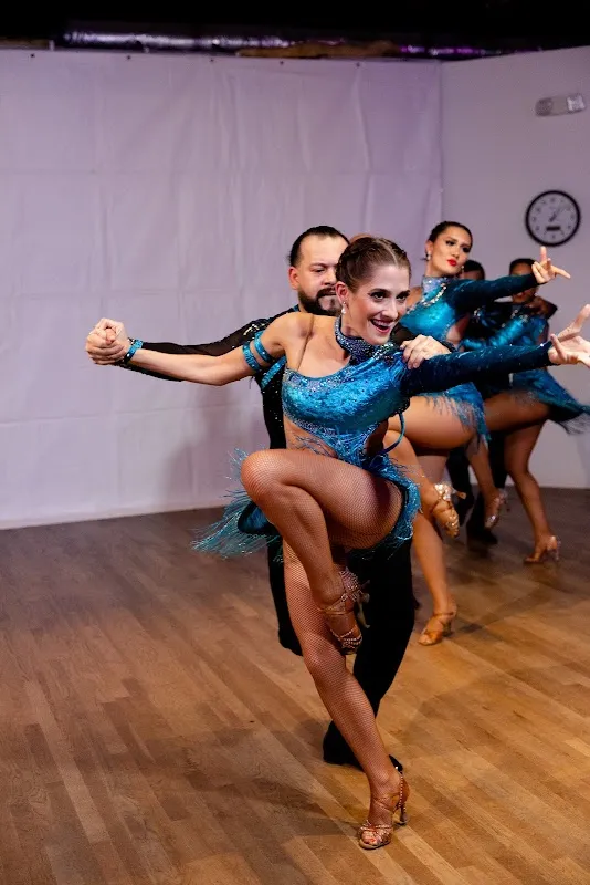 PASOFino Salsa & Bachata Dance Studio