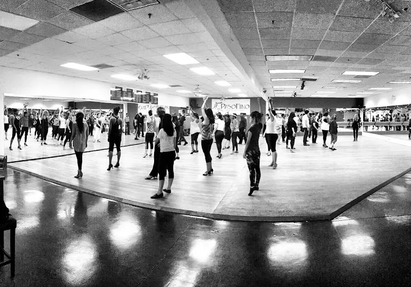 PASOFino Salsa & Bachata Dance Studio