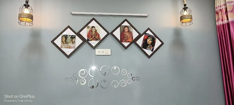 Sujata salon (females)
