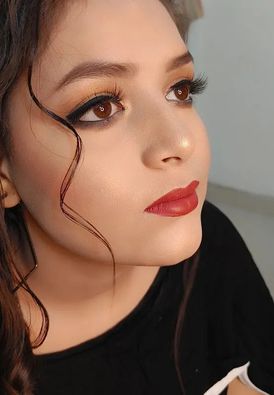 Sujata salon (females)