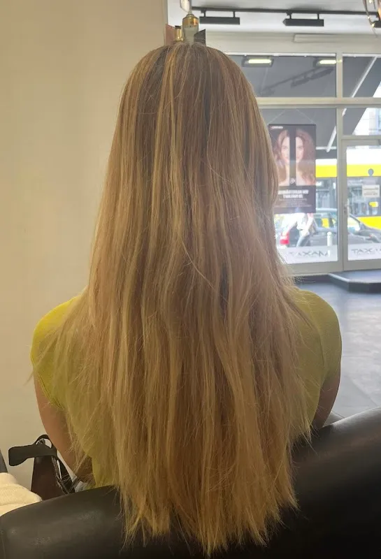 Maxat - Your Hair Life - Friseur