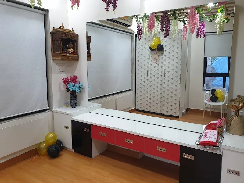 Diva's Beauty Salon & Academy