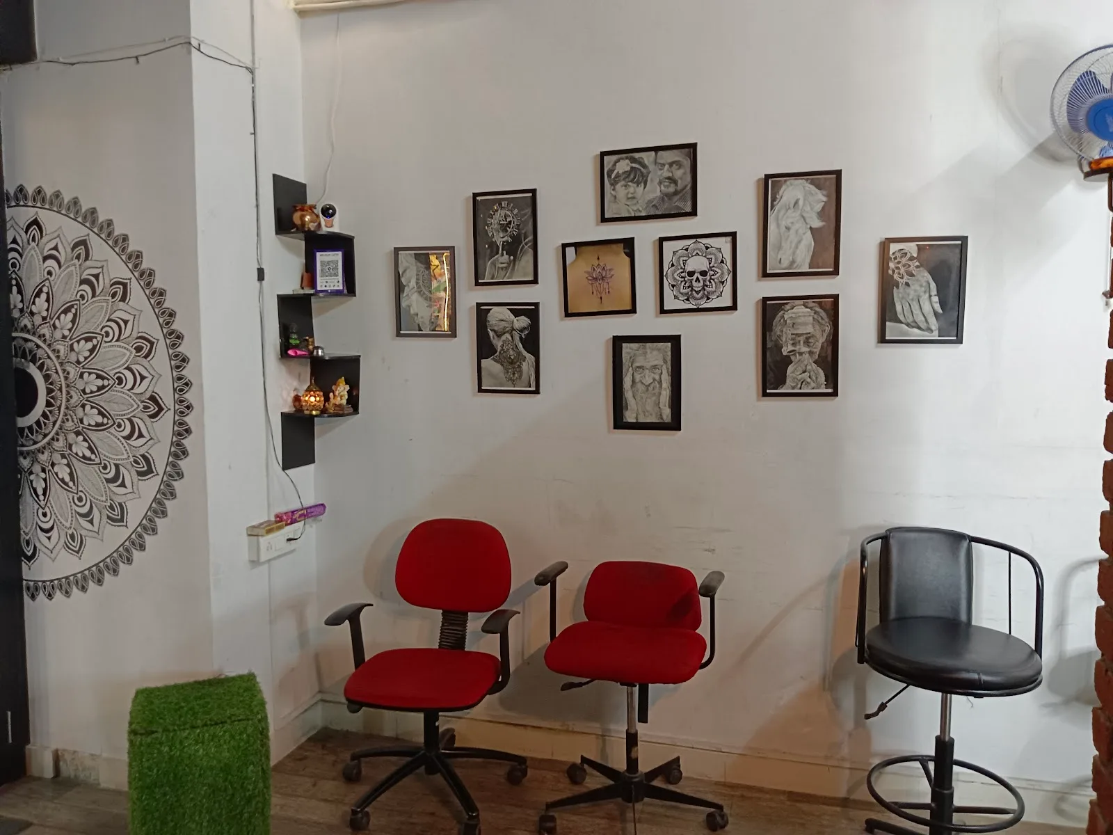 VARUNA TATTOOLOGY (Tattoo Training School & Art Studio)