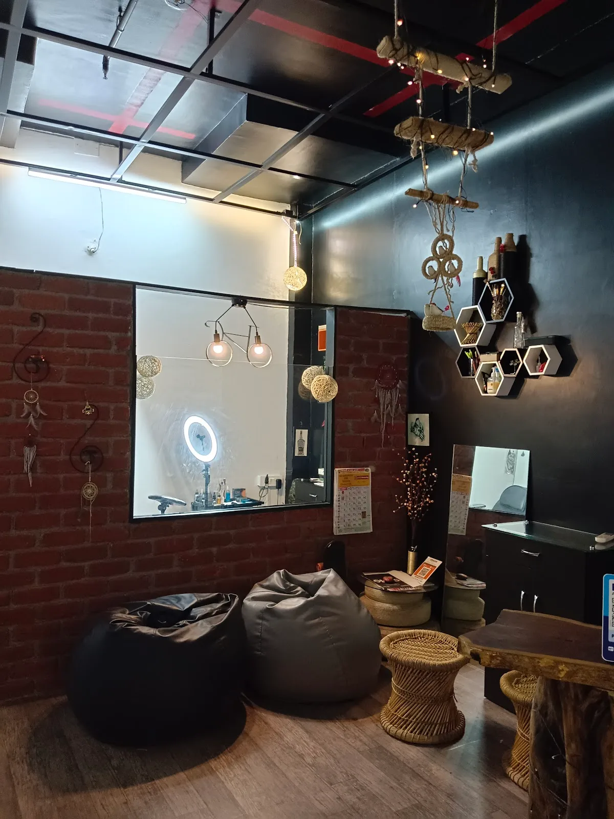 VARUNA TATTOOLOGY (Tattoo Training School & Art Studio)