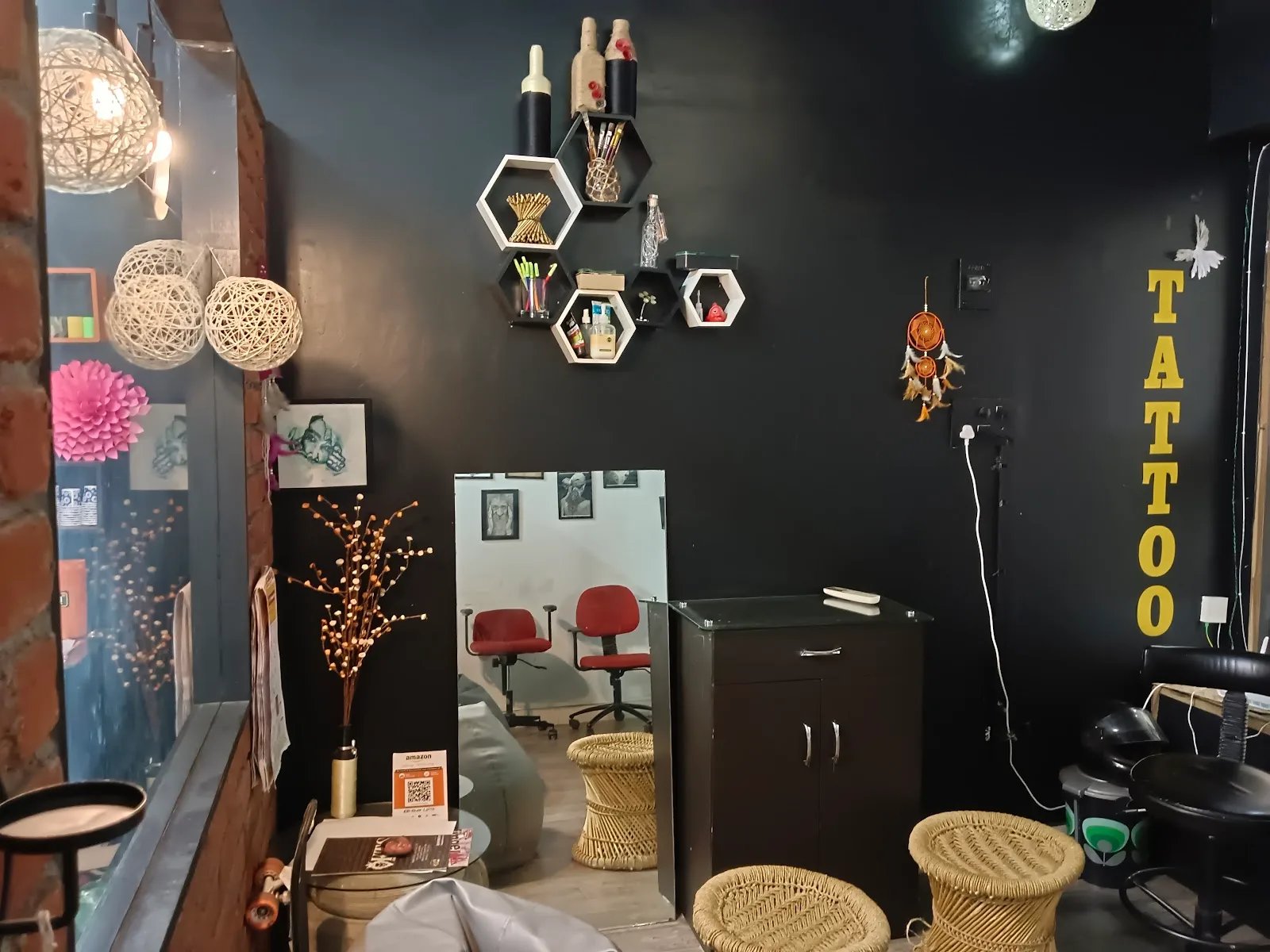 VARUNA TATTOOLOGY (Tattoo Training School & Art Studio)