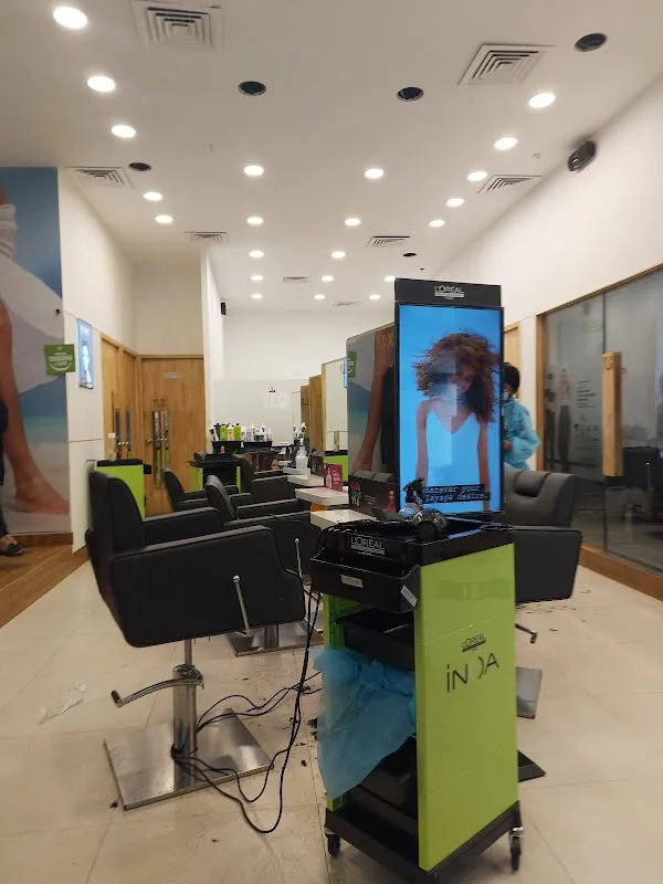 YLG Salon / Mantri Square Mall