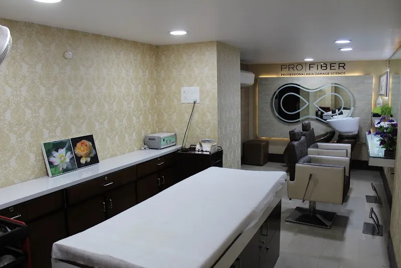 RADIANCE UNISEX SALON