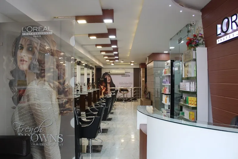RADIANCE UNISEX SALON