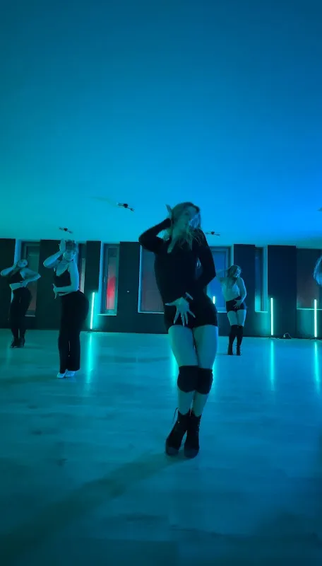 Dance Studio 24