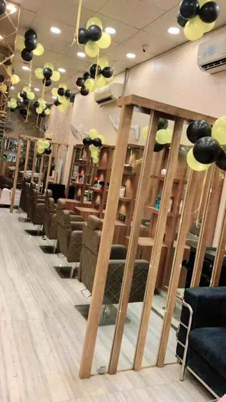 Valentine unisex salon | Beauty Parlour salon & Nail extensions | Best Salon in Tilak Nagar