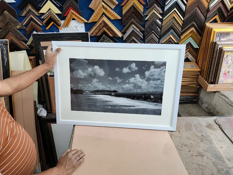 Suraj Photo Frame House