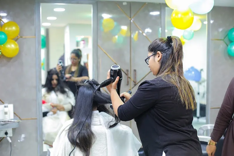 Salon 85