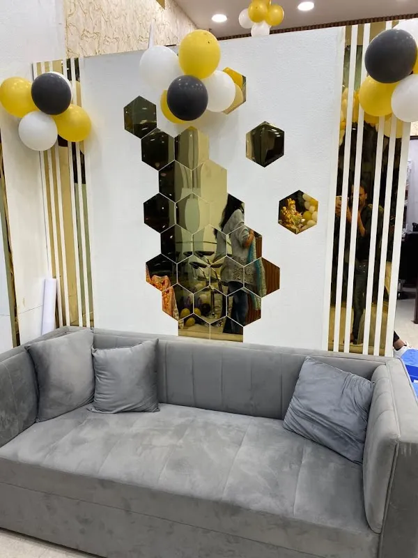 Om Unisex Salon & Makeover