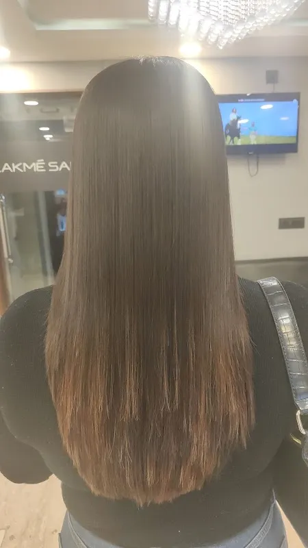 Lakme Salon For Him and Her in CR Park,Delhi