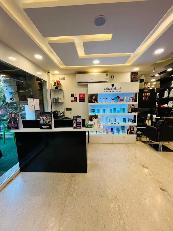 Lakme Salon For Him and Her in CR Park,Delhi