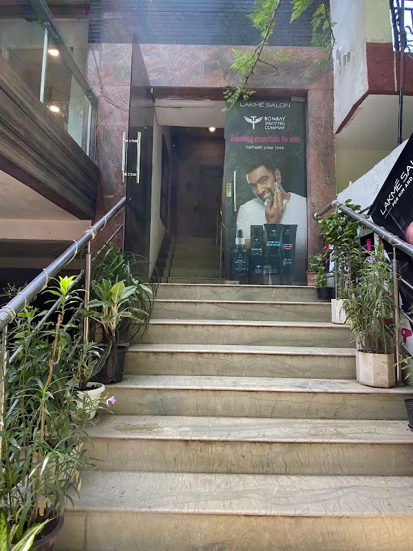 Lakme Salon For Him and Her in CR Park,Delhi