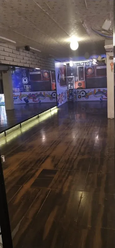 Tazy Dance studio