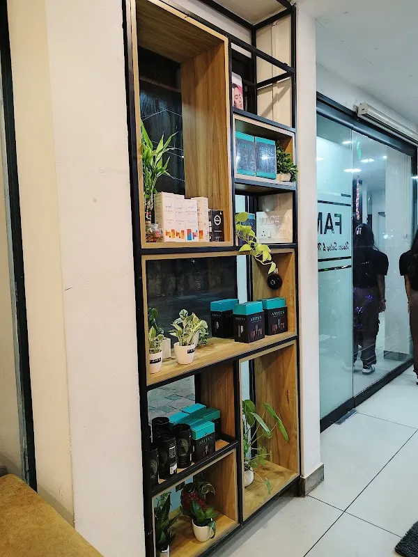 FAME Unisex Salon & Makeup Studio