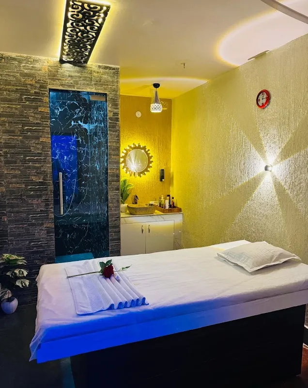 Glitz Spa-Top SPA in Noida | Luxury SPA in Noida Sec 18 | Full Body Massage in Noida 18 | Thai Massage in Noida18