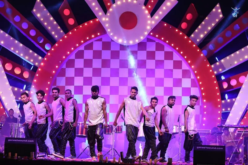 OM DANCE ACADEMY