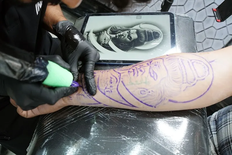 Ink baR tattoo studio