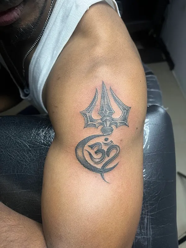 Ganni inks tattoo and piercing studio / tattoo studio