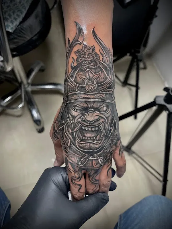 Ganni inks tattoo and piercing studio / tattoo studio