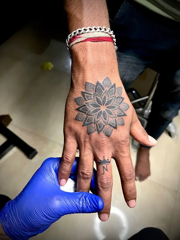 Ganni inks tattoo and piercing studio / tattoo studio