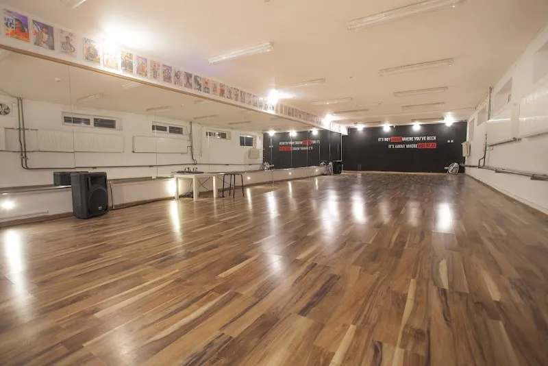 Street Dance Academy