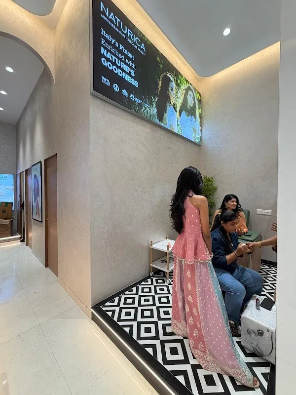 LookWell Salon Titwala
