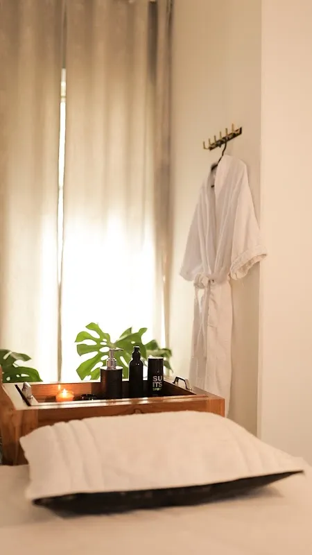 Alenna Salon